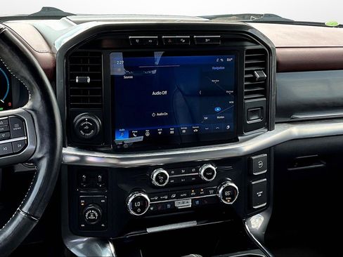 Used 2021 Ford F150 Lariat w/ Equipment Group 502A High image 6