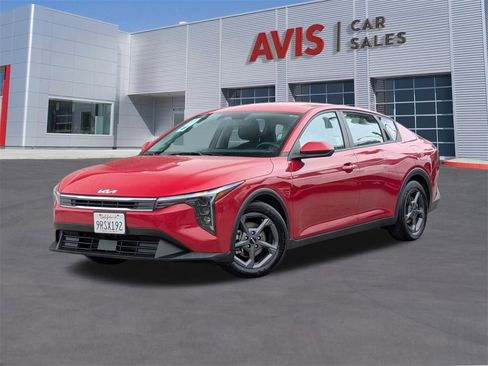 Used 2025 Kia K4 LXS image 1