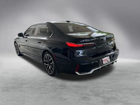 Used 2025 BMW 740i xDrive AWD/4WD image 7
