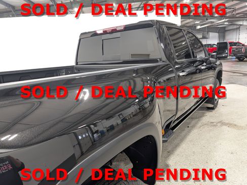 Used 2022 Chevrolet Silverado 3500 High Country image 3