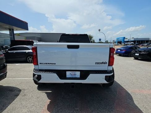 Used 2026 Chevrolet Silverado 3500 High Country w/ High Country Premium Package AWD/4WD image 6