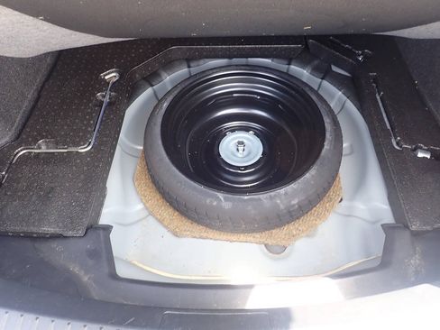 Used 2012 MAZDA MAZDA3 i Touring FWD image 17