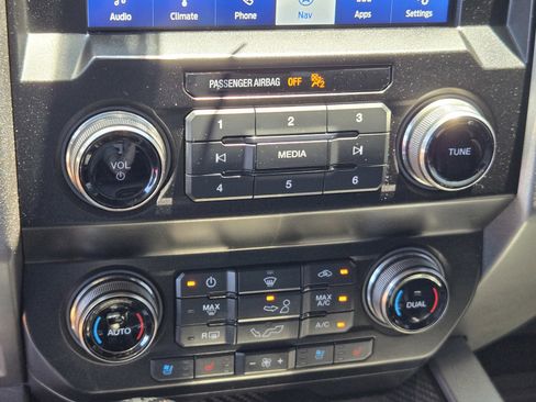 Used 2020 Ford F150 Raptor w/ Equipment Group 802A Luxury AWD/4WD image 19
