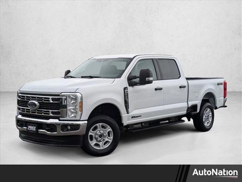 Used 2025 Ford F250 XLT image 1