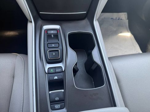 Used 2018 Honda Accord Hybrid image 25