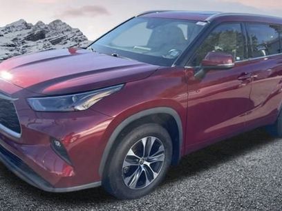 Used 2022 Toyota Highlander XLE