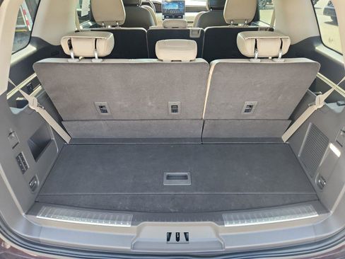 Used 2024 Lincoln Navigator Premiere AWD/4WD image 16