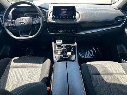 Used 2025 Nissan Rogue SV AWD/4WD image 12