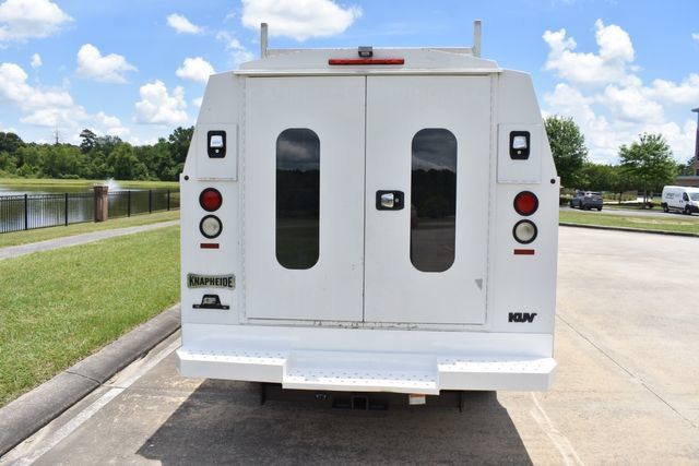 Used 2017 Chevrolet Express 3500 RWD image 6