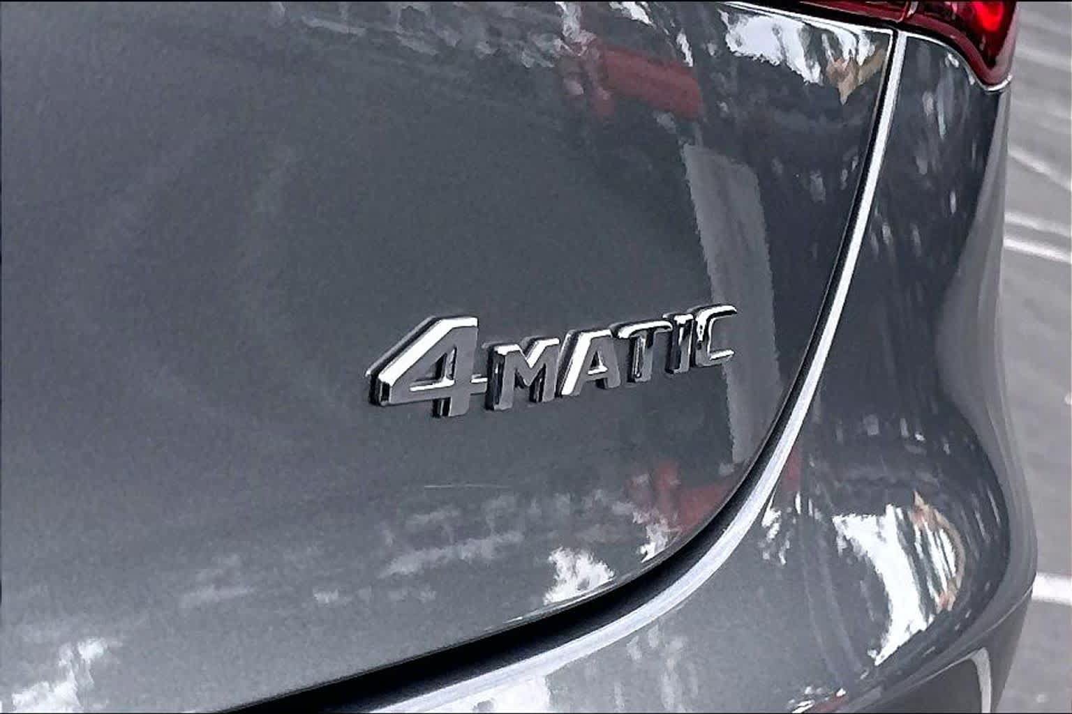 Used 2019 Mercedes-Benz GLC 300 4MATIC Coupe image 9