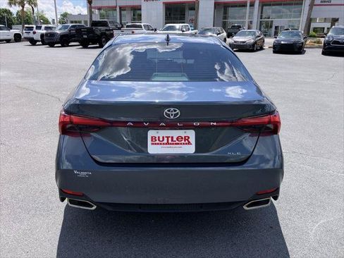 Certified 2021 Toyota Avalon XLE FWD image 4