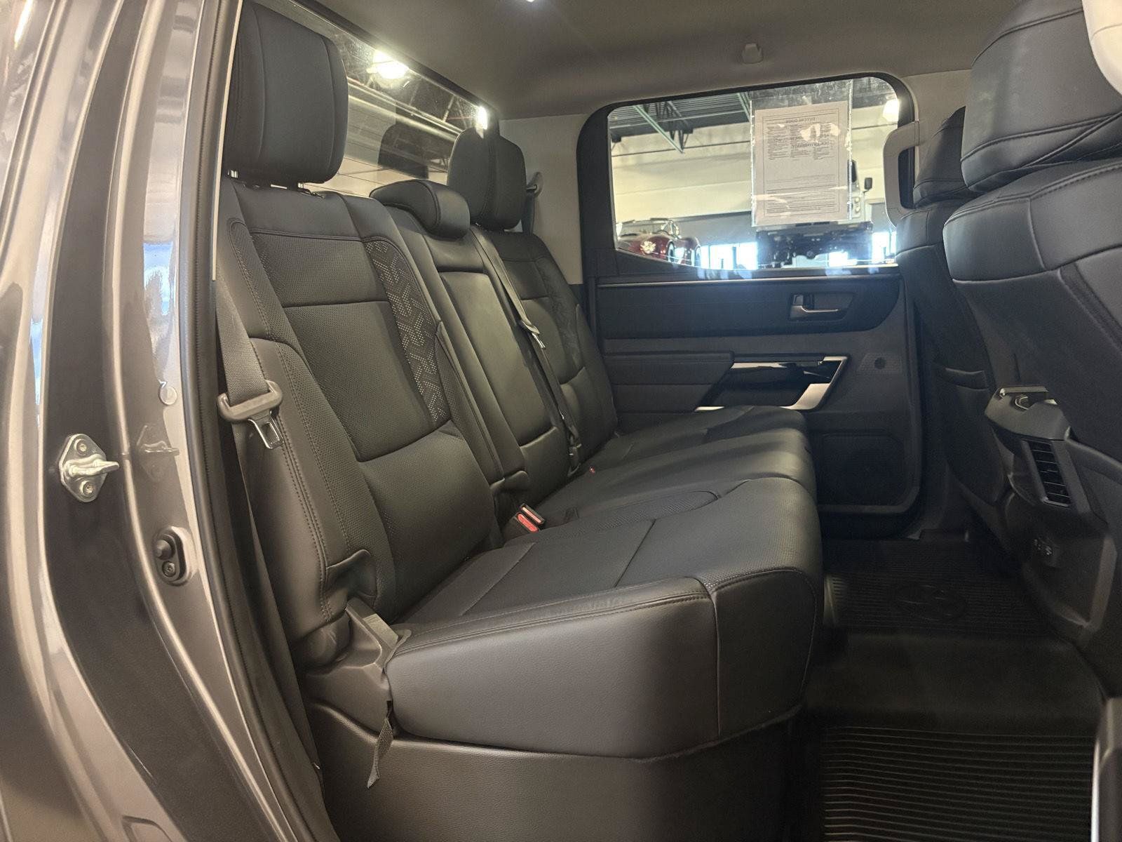 Used 2024 Toyota Tundra Limited AWD/4WD image 40