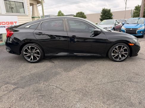 Used 2019 Honda Civic Sport image 6