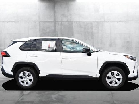 Used 2025 Toyota RAV4 LE image 5