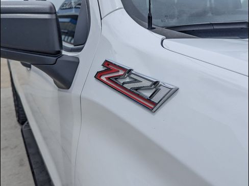 Used 2025 Chevrolet Silverado 1500 Custom Trail Boss AWD/4WD image 11