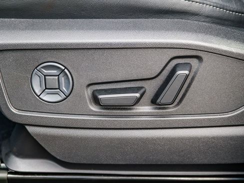 Certified 2025 Audi Q5 Premium w/ Convenience Package image 24