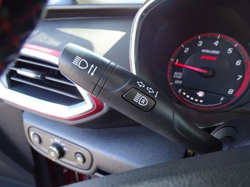 Used 2023 Chevrolet TrailBlazer RS w/ Convenience Package FWD image 16