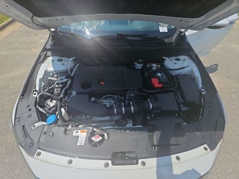 Used 2021 Honda Accord Touring image 31