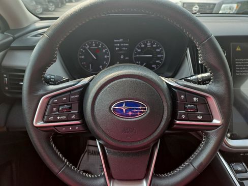 Used 2025 Subaru Outback Premium AWD/4WD image 14