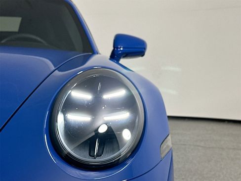 Certified 2025 Porsche 911 Carrera 4 GTS image 15