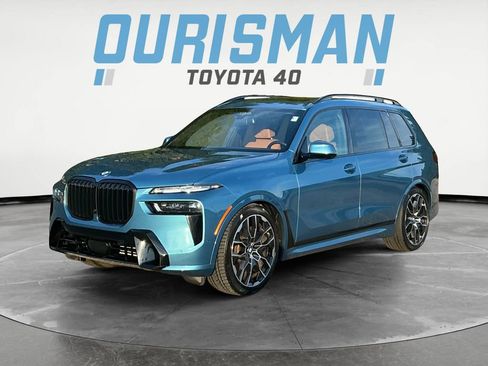 Used 2025 BMW X7 xDrive40i w/ Executive Package AWD/4WD image 3