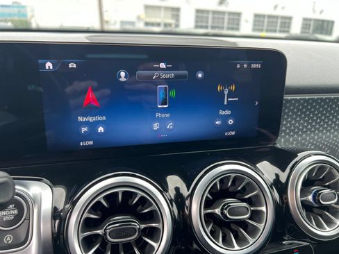Used 2025 Mercedes-Benz GLB 250 image 17