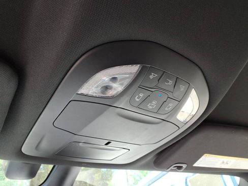 Used 2022 Chrysler Pacifica Touring-L w/ S Appearance Package FWD image 23