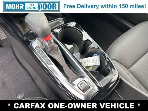 Used 2025 Chevrolet Trax RS w/ Sunroof Package image 19