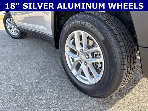 New 2026 Jeep Grand Cherokee L Laredo image 4