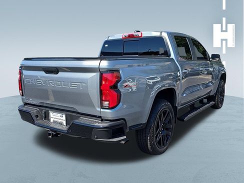 Used 2024 Chevrolet Colorado Z71 w/ Z71 Convenience Package 2 AWD/4WD image 3