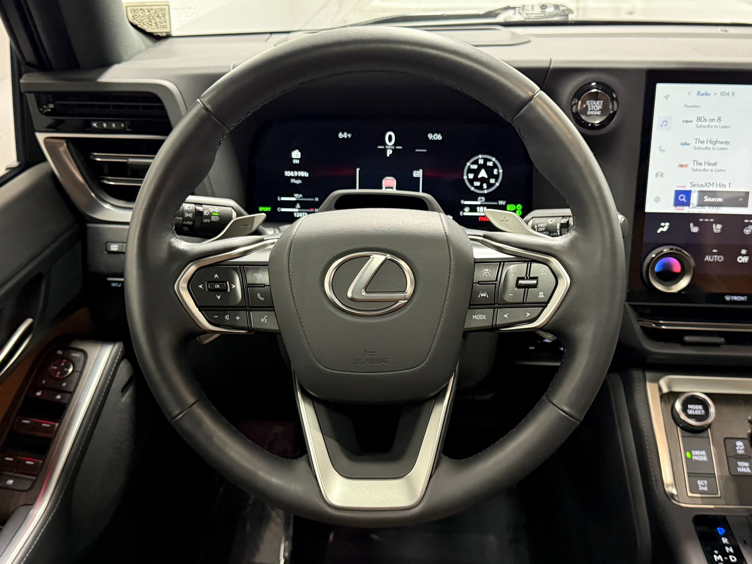 Used 2025 Lexus GX 550 w/ Accessory Package (Z1) AWD/4WD image 19