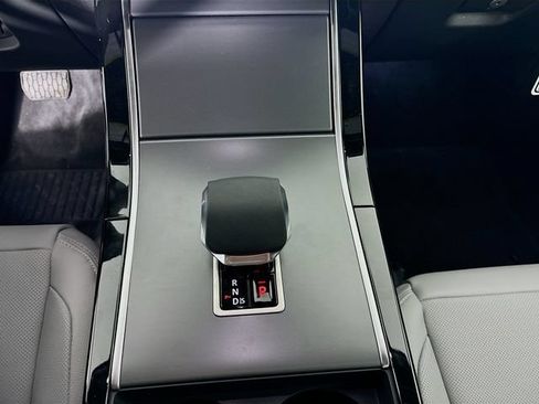 Used 2026 Land Rover Range Rover Velar S AWD/4WD image 18
