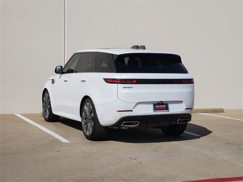 New 2026 Land Rover Range Rover Sport Dynamic SE image 3
