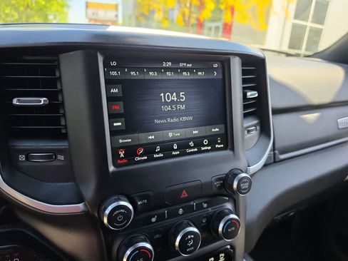 Used 2020 RAM 1500 Big Horn AWD/4WD image 16
