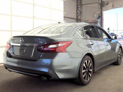 Used 2018 Nissan Altima 2.5 SL FWD image 2