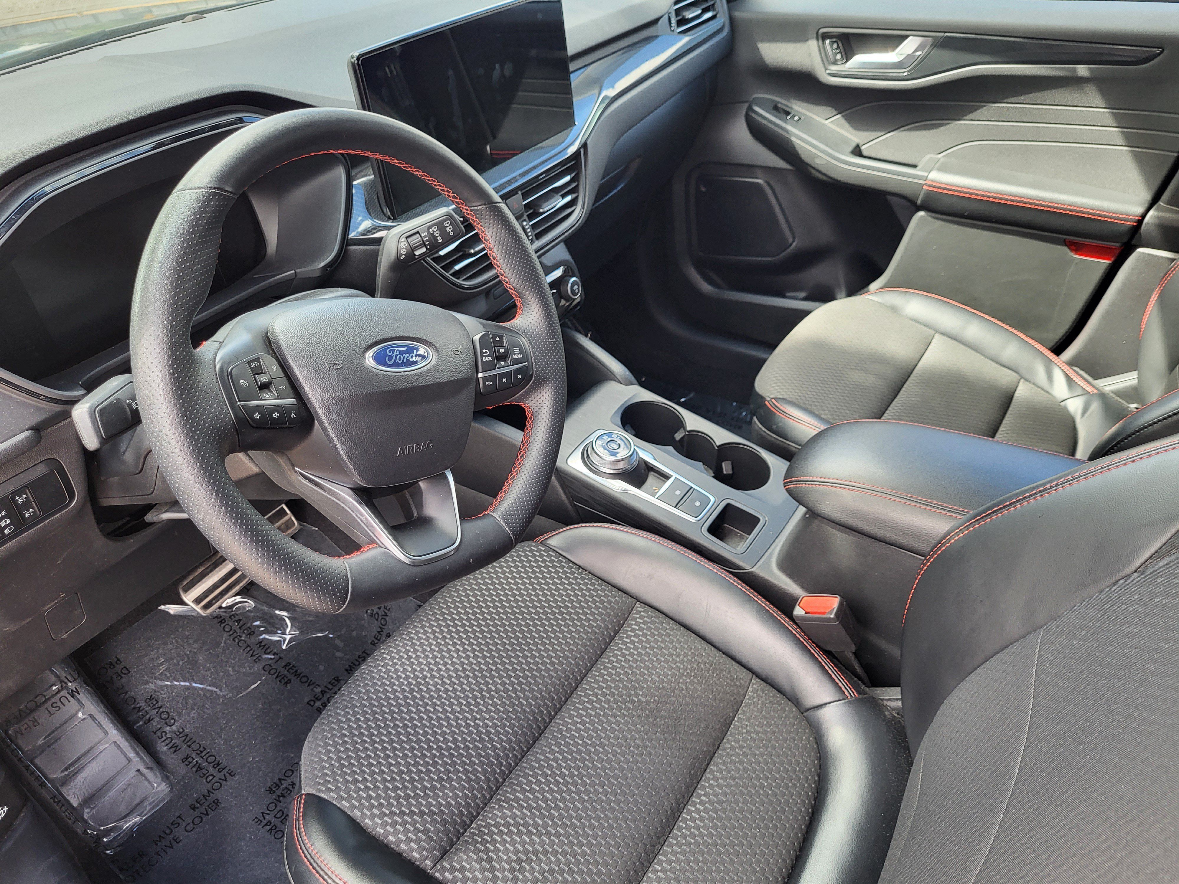 Used 2023 Ford Escape ST-Line w/ Tech Pack #1 FWD image 13