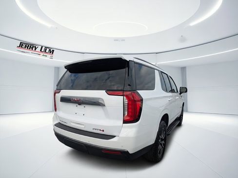 Used 2024 GMC Yukon AT4 w/ Technology Package image 3