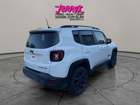 Used 2023 Jeep Renegade Latitude image 8