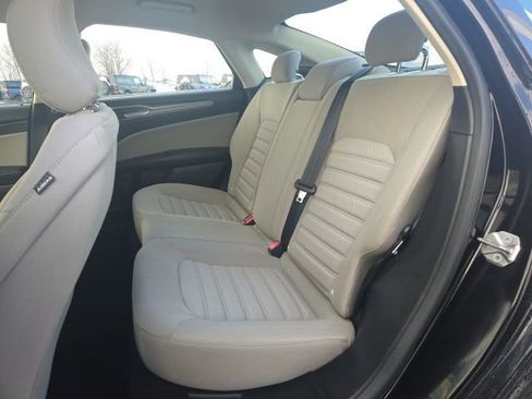 Used 2018 Ford Fusion S image 17