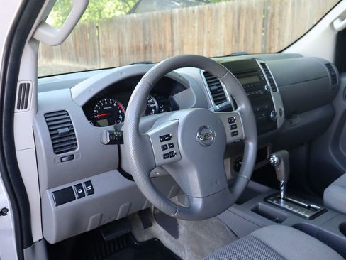 Used 2016 Nissan Frontier S AWD/4WD image 15