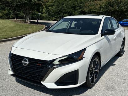 New 2025 Nissan Altima 2.5 SR w/ SR Premium Package