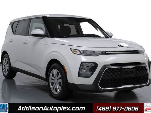Used 2021 Kia Soul LX image 1
