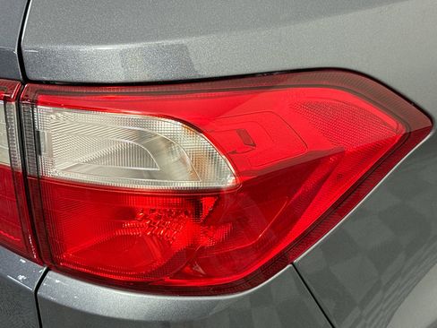 Used 2018 Ford EcoSport S image 32