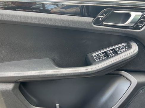 Used 2016 Porsche Macan S AWD/4WD image 44