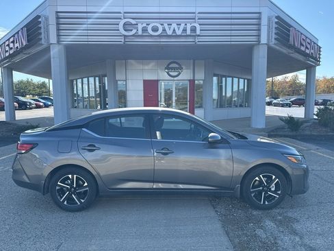 New 2025 Nissan Sentra SV image 3