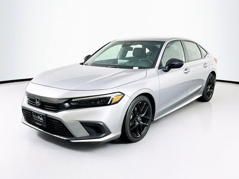 Used 2024 Honda Civic Sport image 3