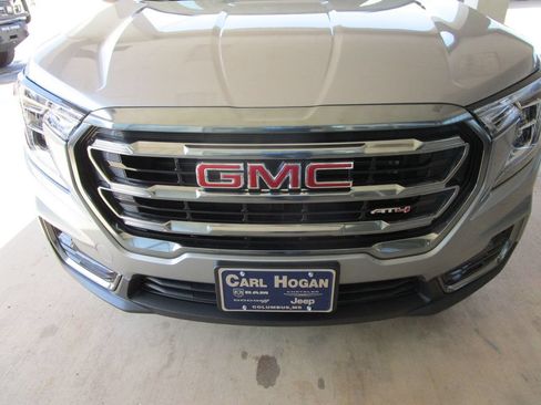 Used 2024 GMC Terrain AT4 AWD/4WD image 31