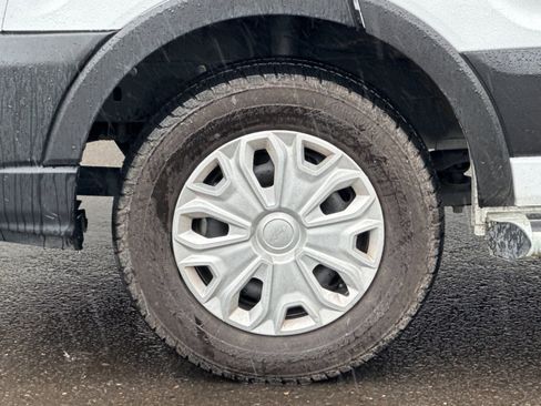 Used 2024 Ford Transit 250 Low Roof w/ Exterior Upgrade Package image 24