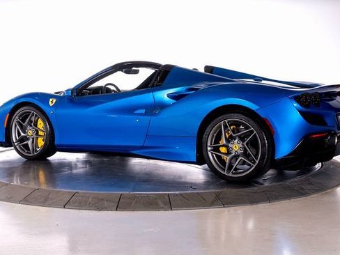 Used 2023 Ferrari F8 Tributo image 7