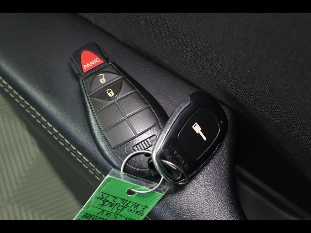 Used 2015 Jeep Cherokee Latitude AWD/4WD image 22